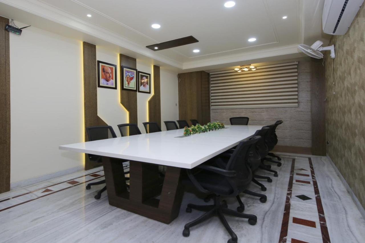 Capital O 36691 Hotel Aashirwad Inn 贾巴尔普尔 外观 照片